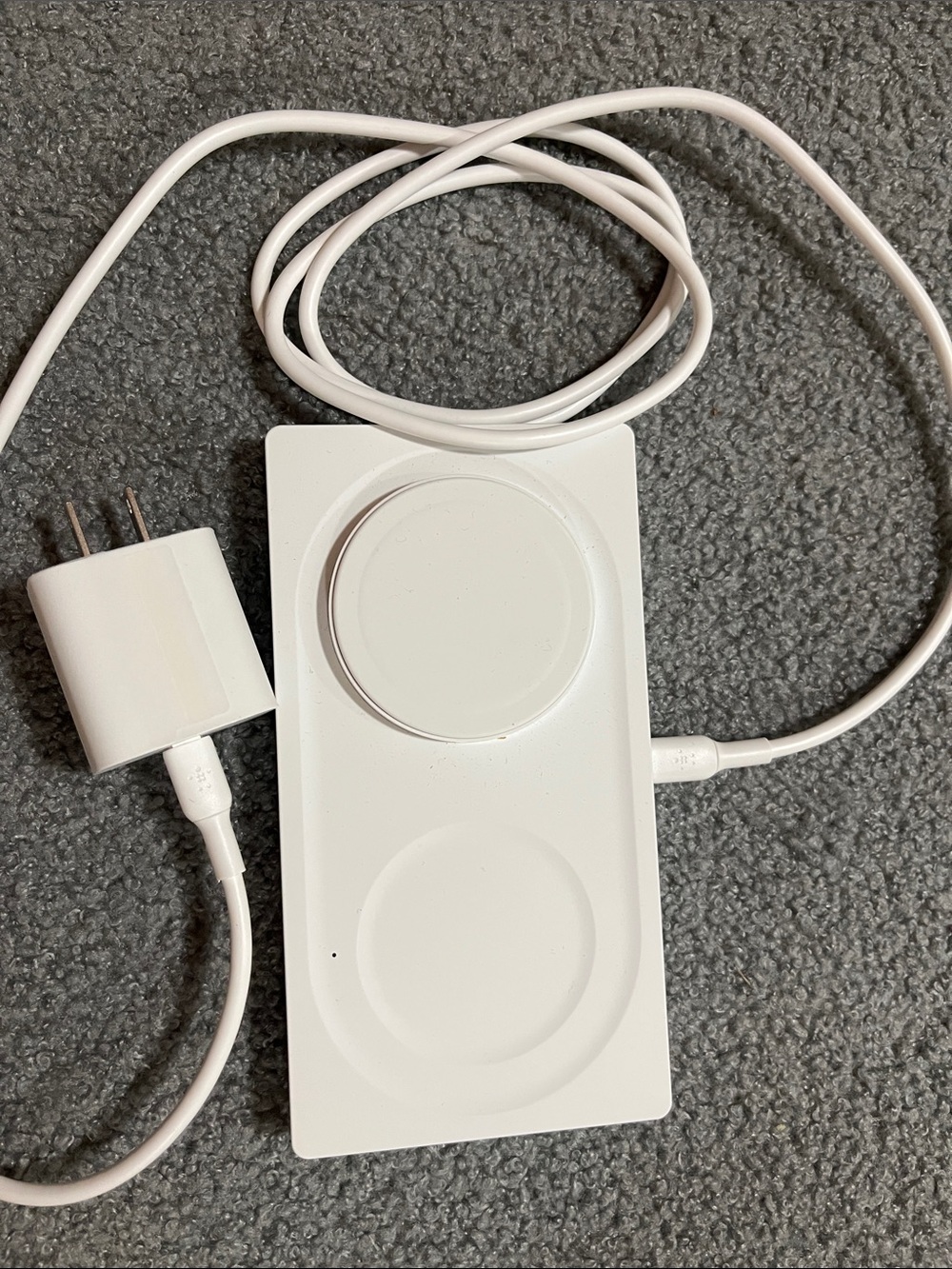 belkin 2-in-1 Wireless Charging Pad -Boost charge Pro